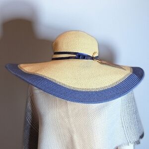 Premier Two-Tone Wide Brim Sun Hat in Yellow and Navy